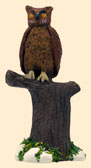 HIBOU SUR UNE SOUCHE